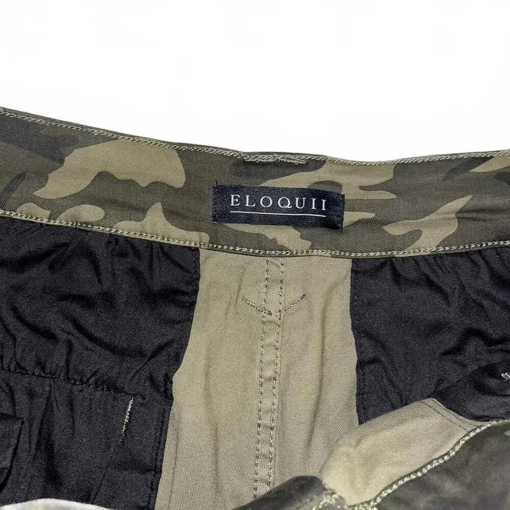 Eloquii Woman’s Plus Size 18 Zip Hem Stretch Highrise fly Camouflage Cargo Pants - Picture 4 of 9